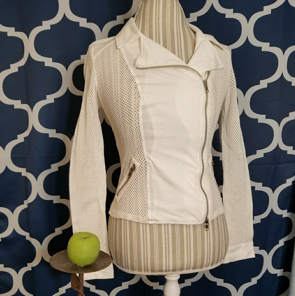 🌻🌺🌻FEVRIE NWT MOTO JACKET!!